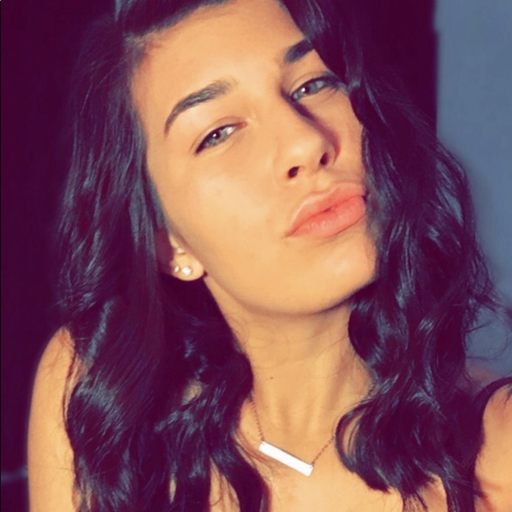 Meet your Posher, Celeste